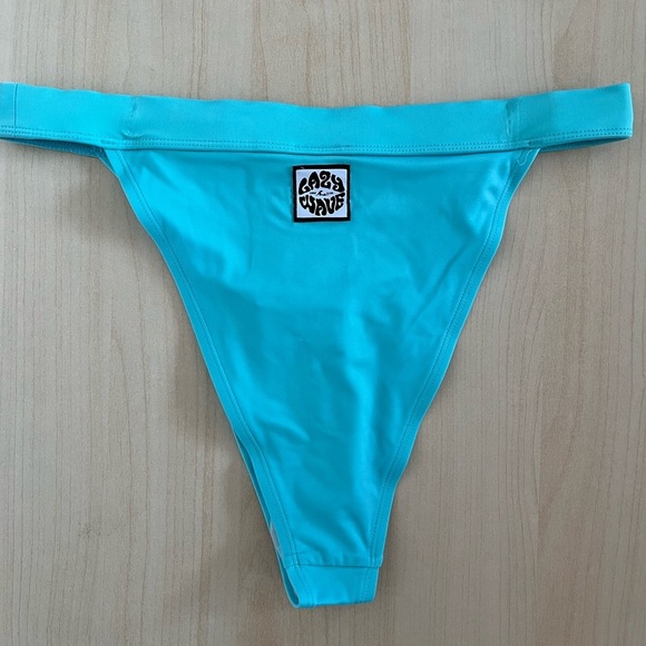 NWT H&M blue Turquoise Bikini high waisted Bottom size medium - Picture 2 of 7